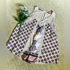 Skylar + Jade Floral Lavender Tank Top - Small